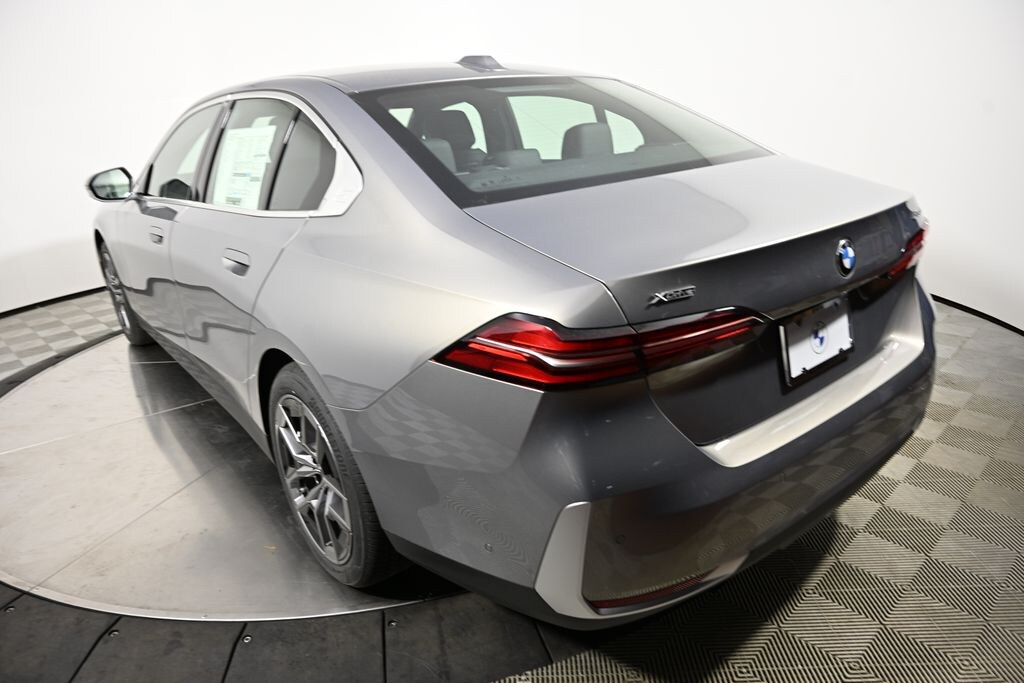 New 2027 BMW 530i xDrive Sedan