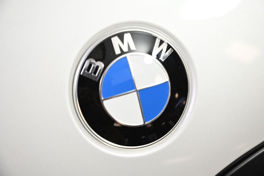 2026 BMW 8 Series 840i - Photo 13
