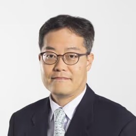 Staff member Byung kwon Suh from ID_004237