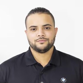 Staff member Sabier Batista from ID_8d28bc