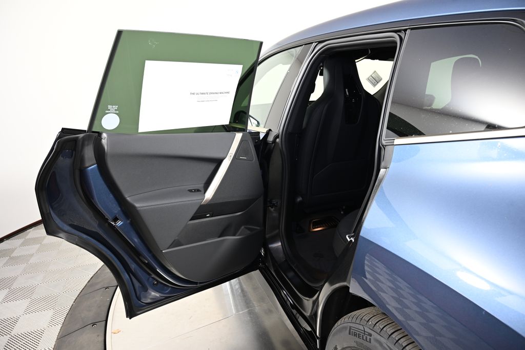 2026 BMW iX 45 - Photo 22