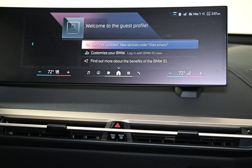 2026 BMW iX 45 - Photo 18