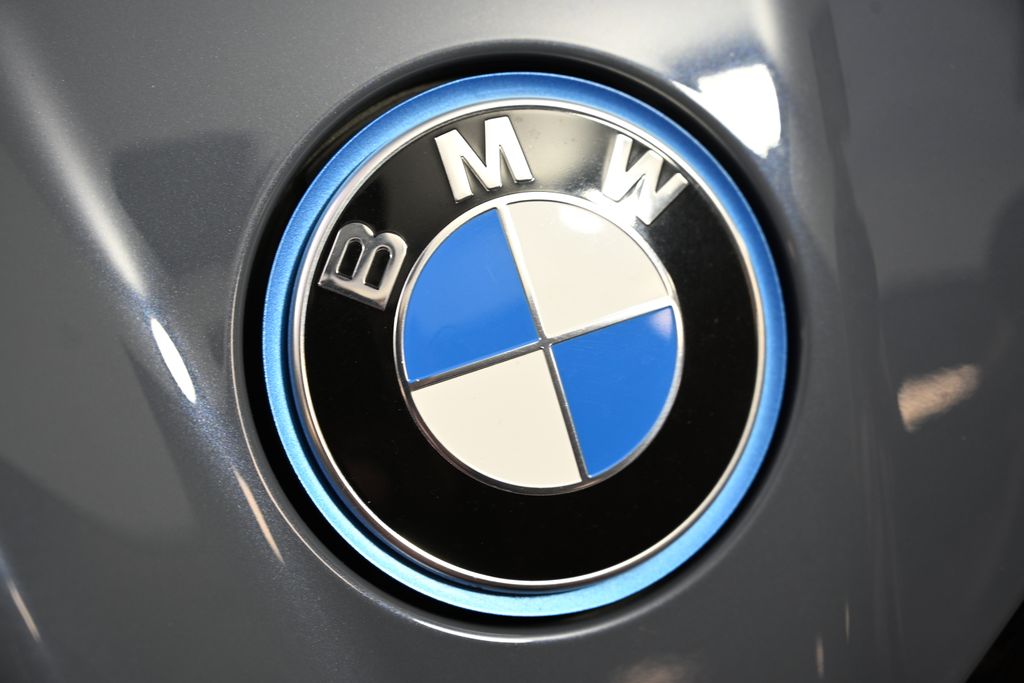 2025 BMW iX 50 - Photo 13