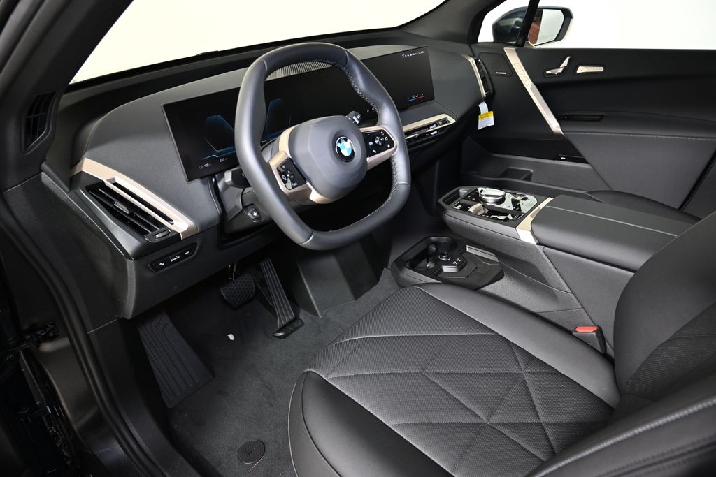2026 BMW iX 45 - Photo 15