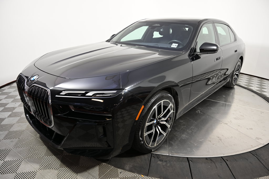  BMW 740i
