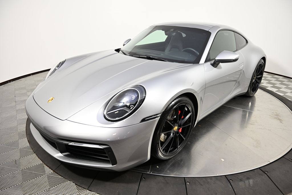 2020 Porsche 911 Carrera