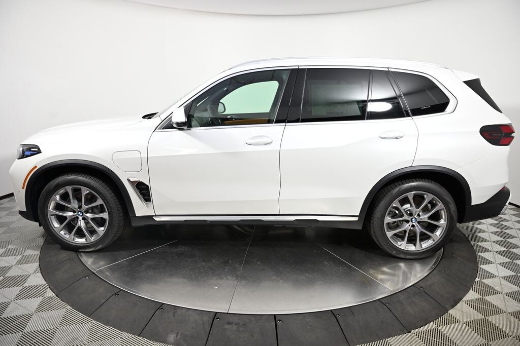 New 2026 BMW X5 PHEV xDrive50e SUV