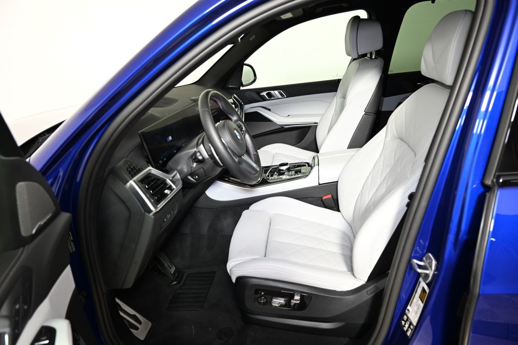 2025 BMW X5 M60i - Photo 15