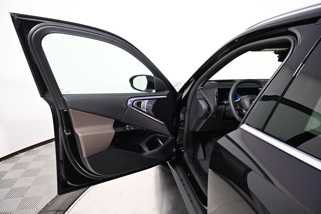 2026 BMW X3 30 - Photo 21