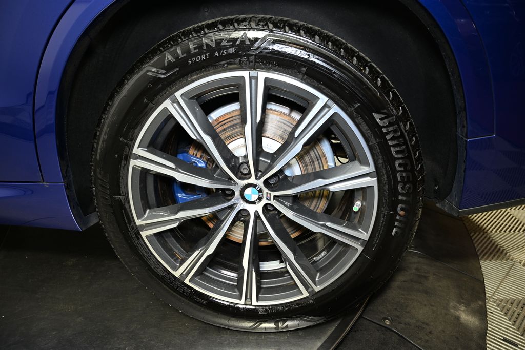 2025 BMW X5 M60i - Photo 13
