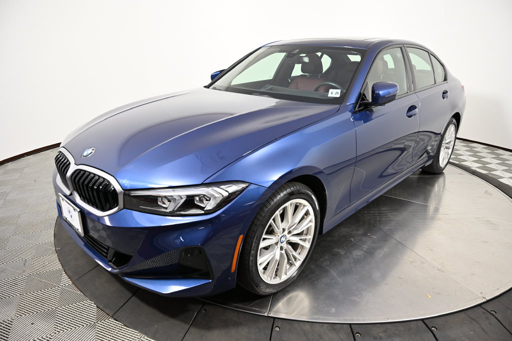 2023 BMW 330i Sedan 