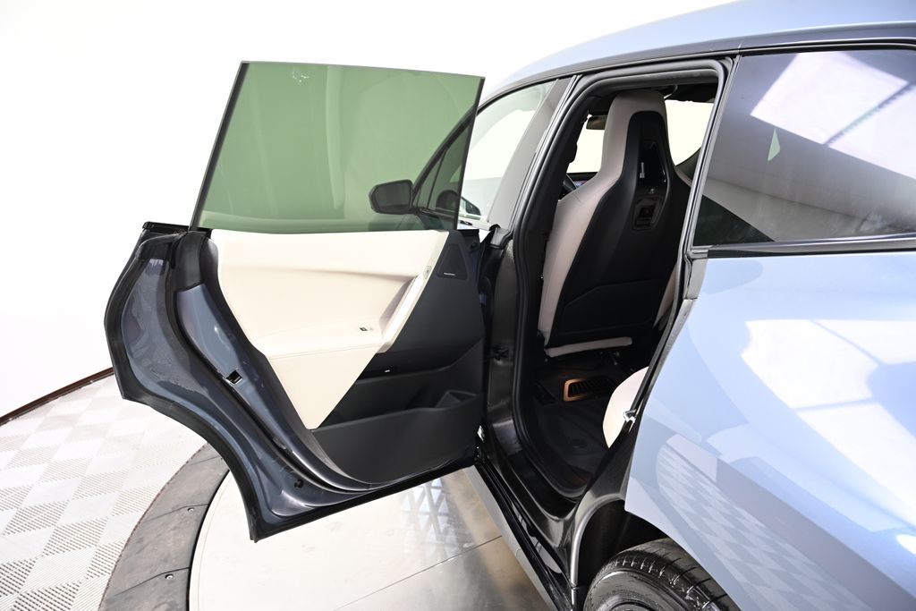 2025 BMW iX 50 - Photo 22
