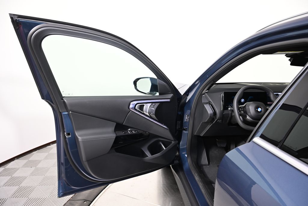 2026 BMW X3 30 - Photo 21