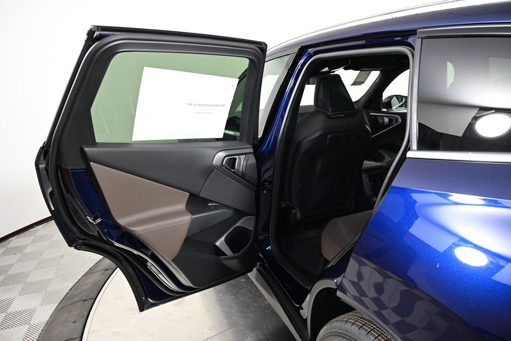 2026 BMW X3 30 - Photo 23