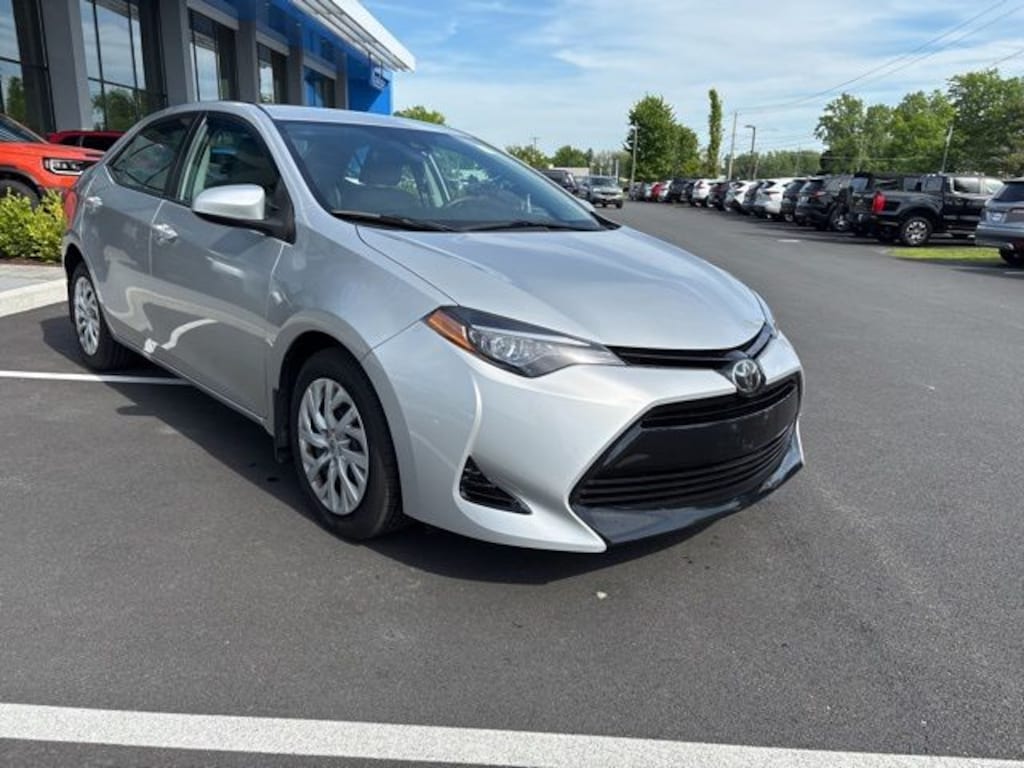 Used 2017 Toyota Corolla LE Sedan