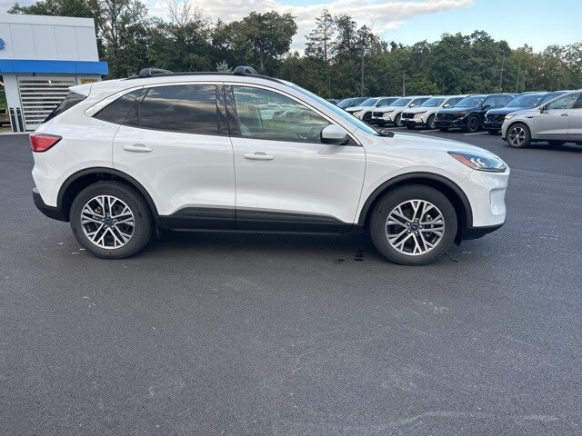 2020 Ford Escape SEL photo 2