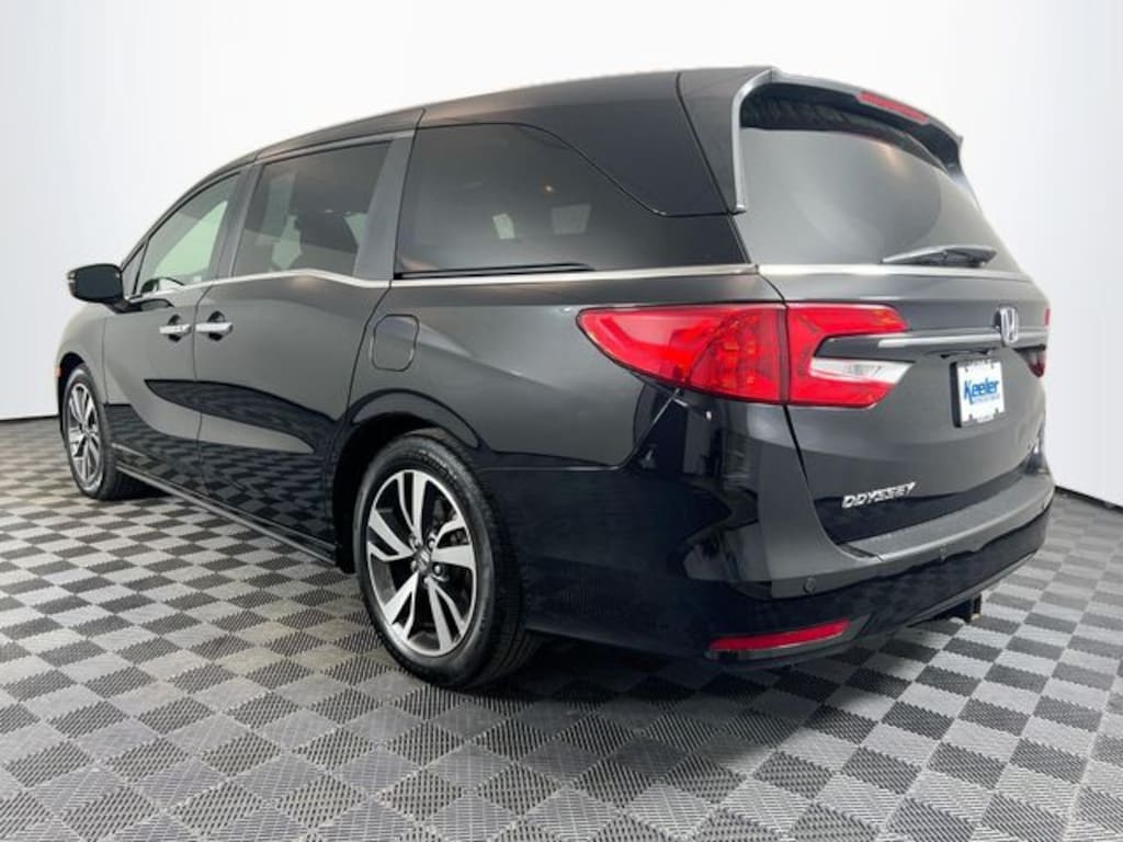 Used 2022 Honda Odyssey Touring Van