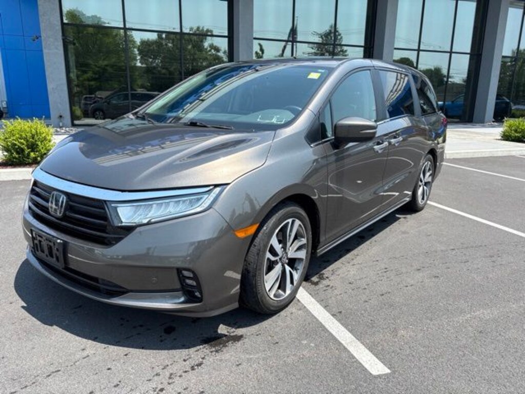 Used 2021 Honda Odyssey Touring Van