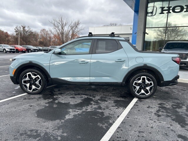 2023 Hyundai Santa Cruz Limited photo 2