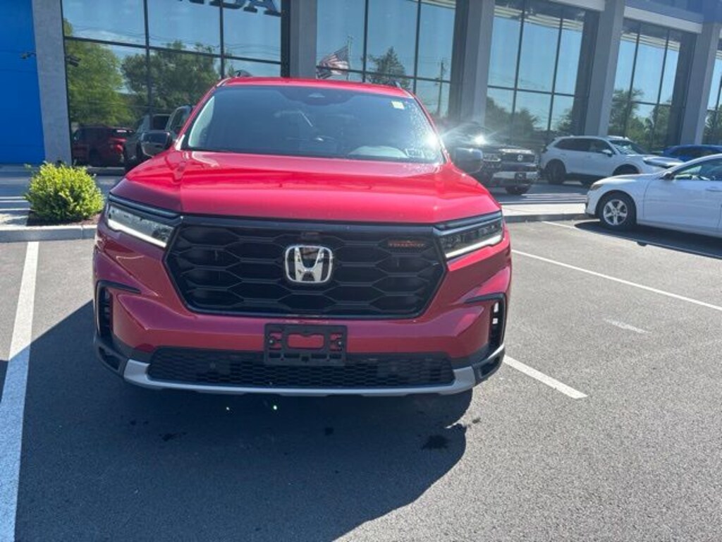 Certified 2025 Honda Pilot TrailSport SUV