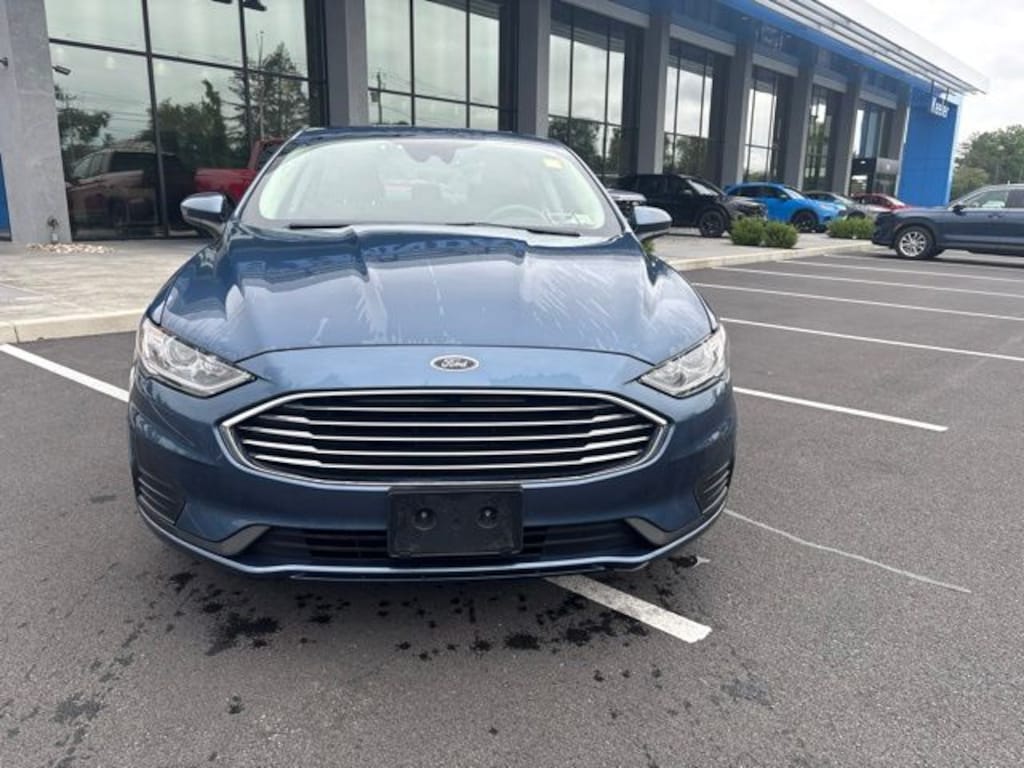 Used 2019 Ford Fusion SE Sedan