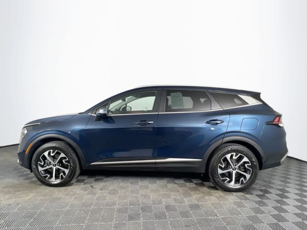 Used 2023 Kia Sportage Hybrid EX SUV