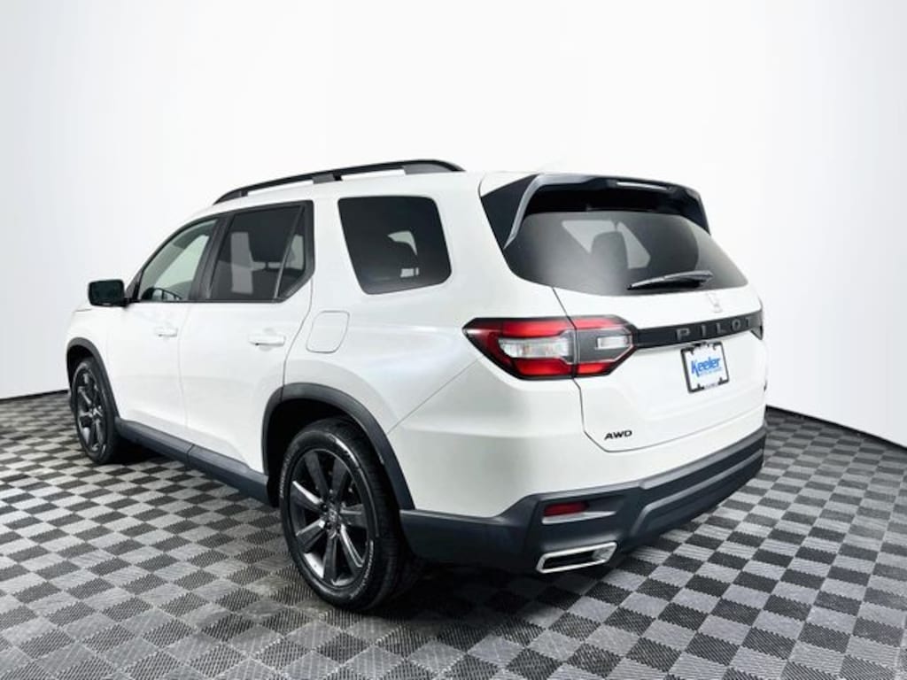 Certified 2025 Honda Pilot Sport SUV