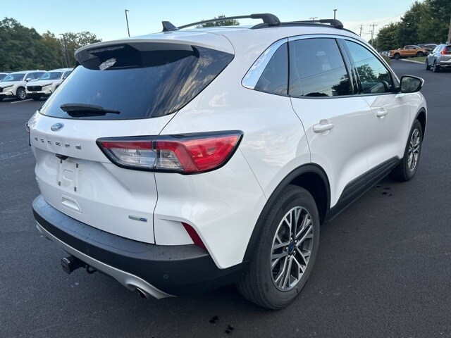 2020 Ford Escape SEL photo 3