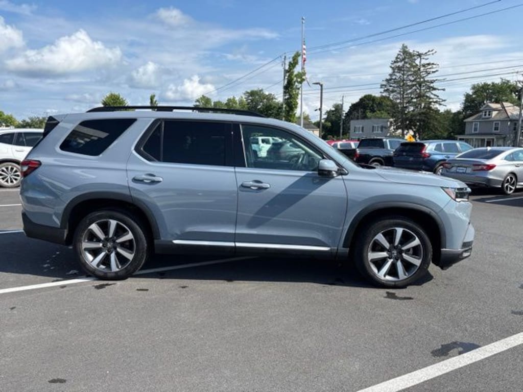 Certified 2024 Honda Pilot Touring SUV