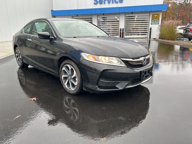 2017 Honda Accord photo 3