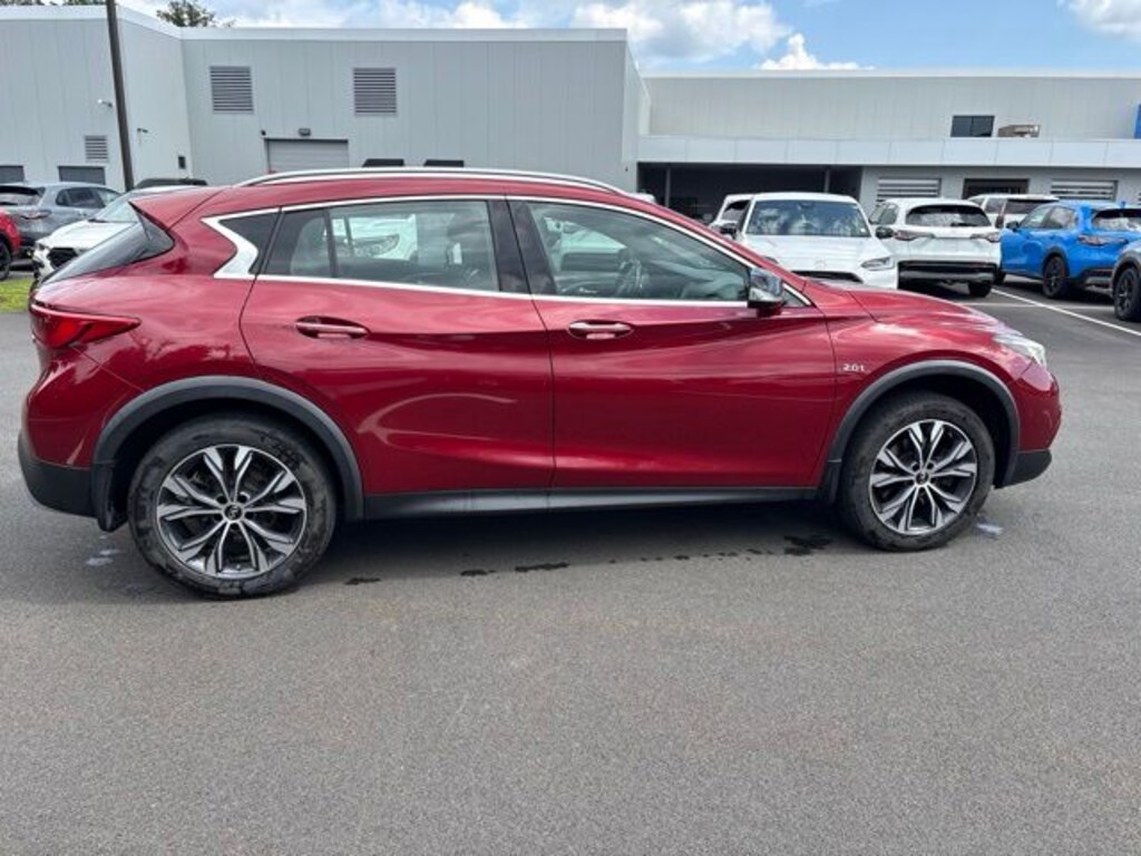 Used 2018 INFINITI QX30 Premium SUV