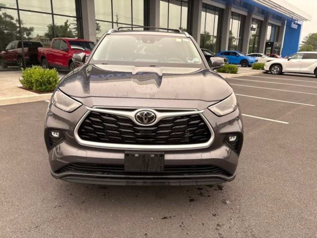 Used 2022 Toyota Highlander XLE SUV