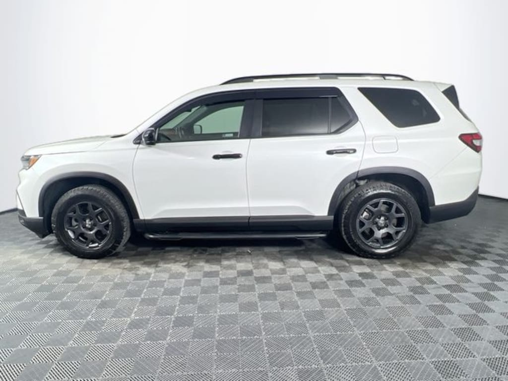 Certified 2024 Honda Pilot TrailSport SUV