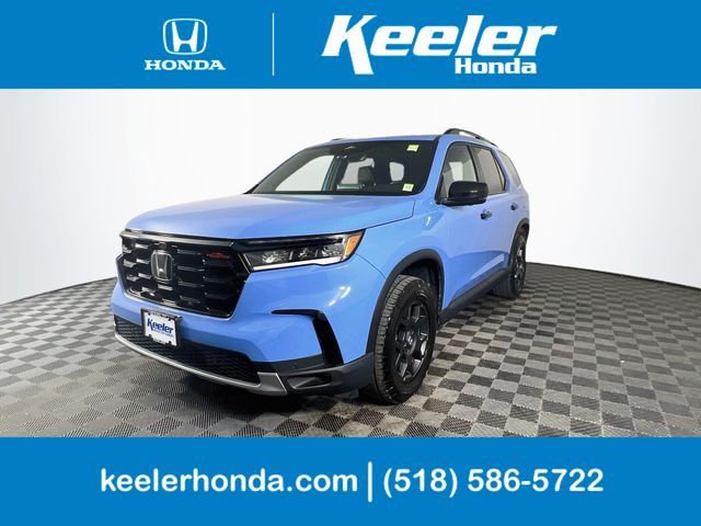 2023 Honda Pilot TrailSport AWD's photo
