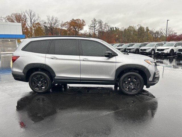 2022 Honda Pilot TrailSport photo 2