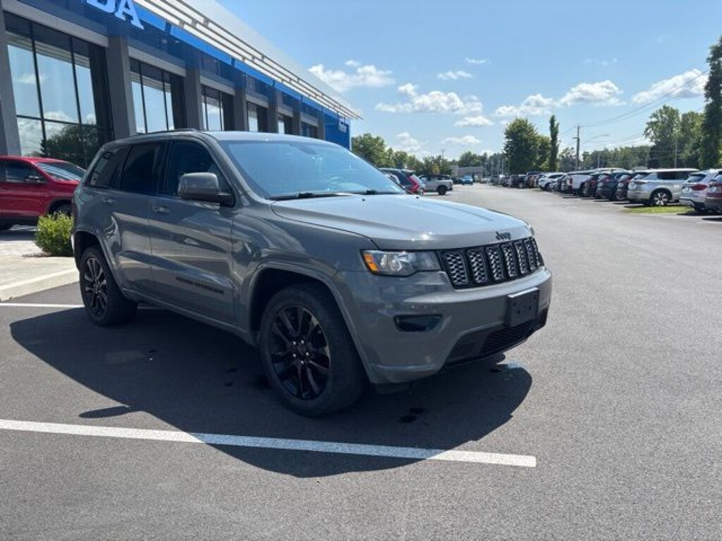 Used 2019 Jeep Grand Cherokee Altitude SUV