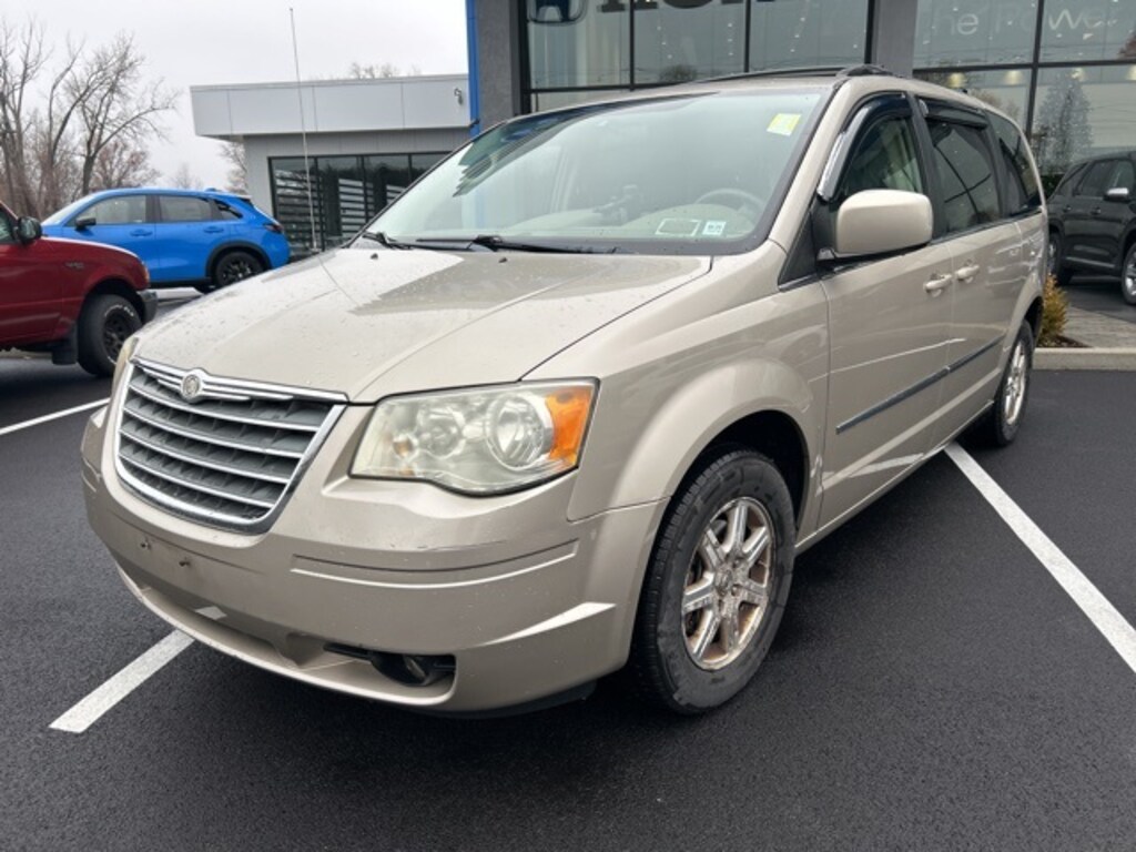Used 2009 Chrysler Town & Country Touring Van