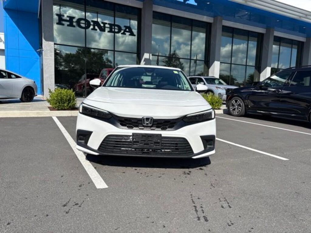 Used 2024 Honda Civic EX-L Hatchback