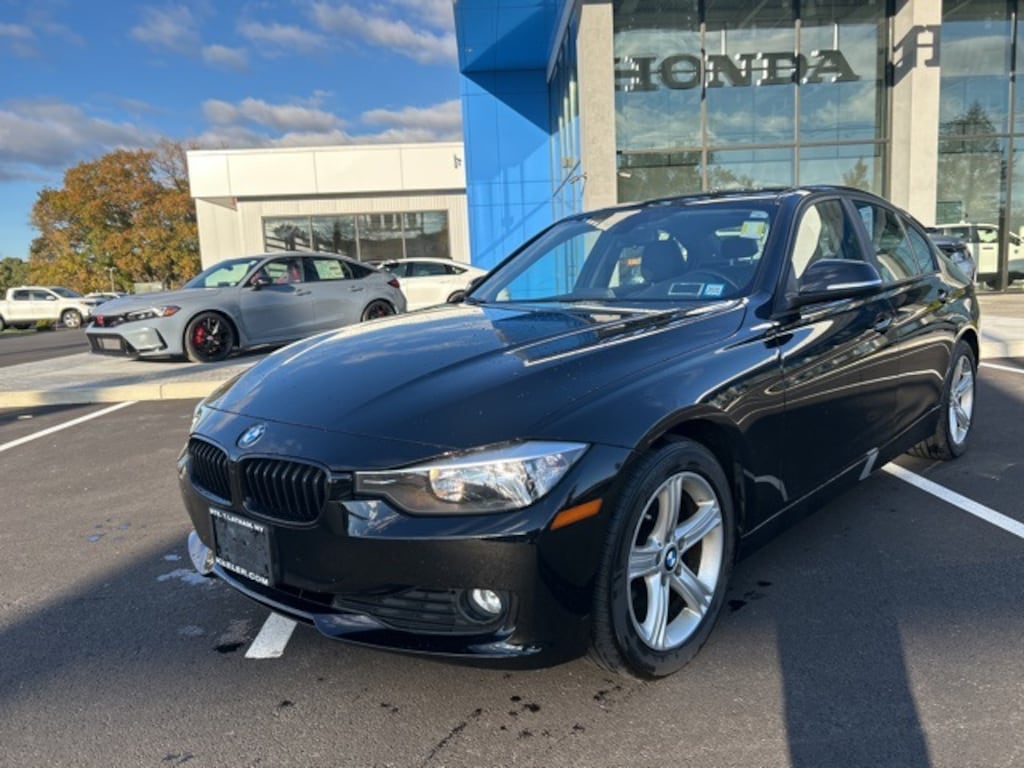 Used 2014 BMW 320i xDrive 320i xDrive Sedan