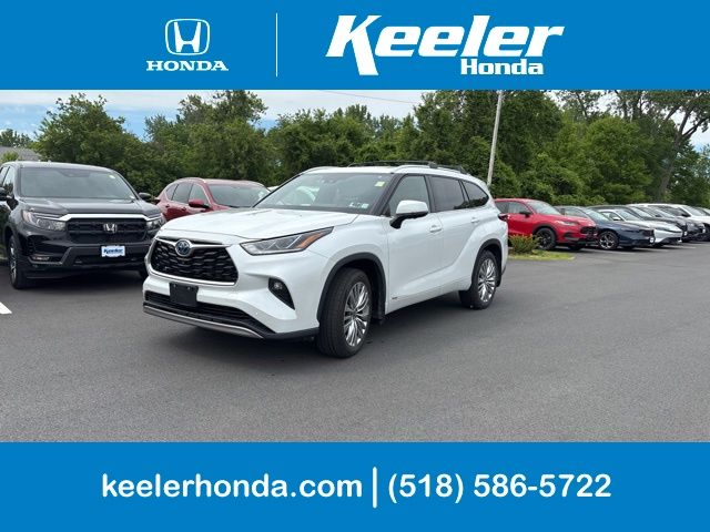 2023 Toyota Highlander Hybrid Platinum AWD's photo