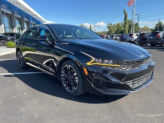 2023 Kia K5 GT-Line photo 3