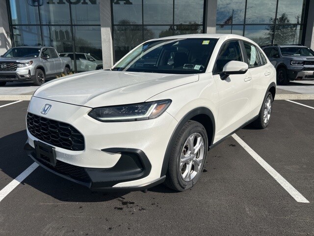 2023 Honda HR-V LX photo 2