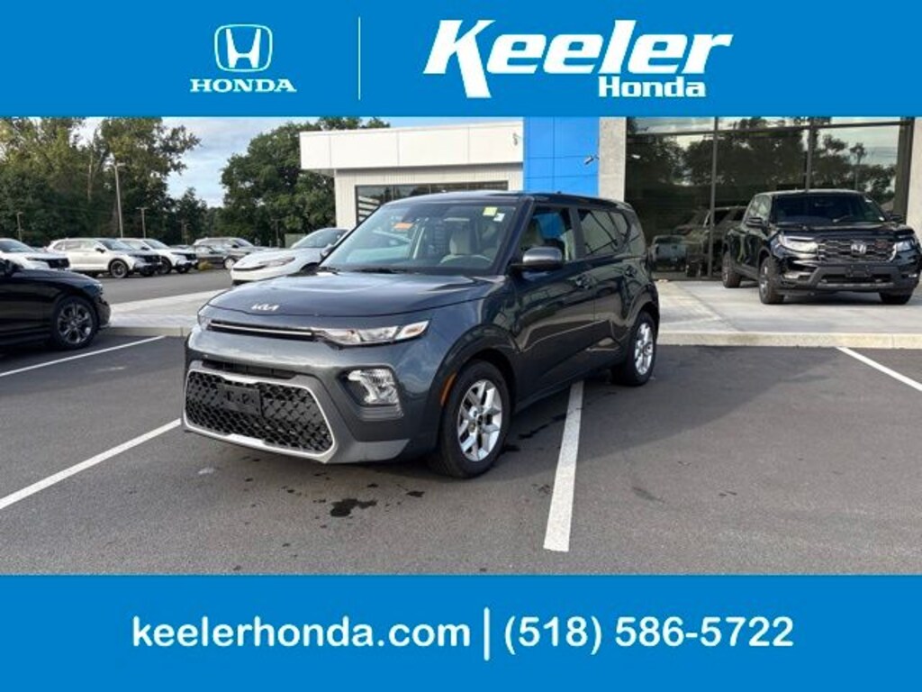 Used 2022 Kia Soul LX Hatchback
