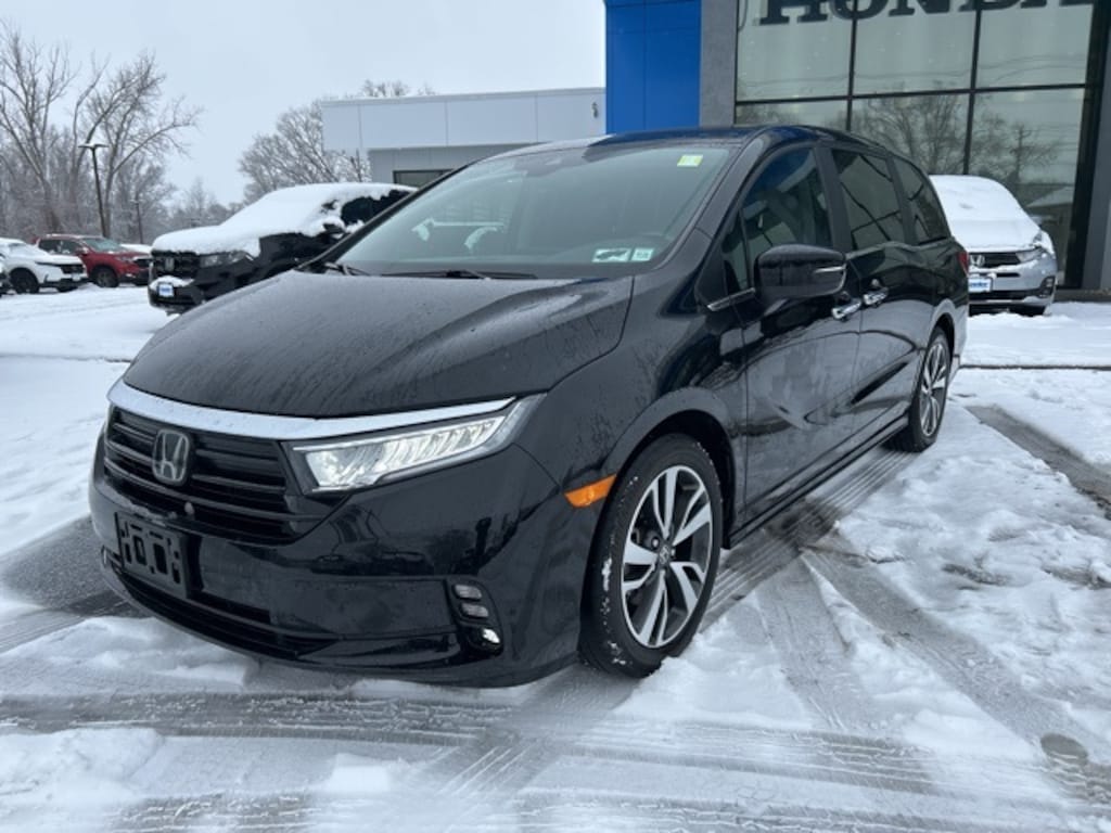 Certified 2023 Honda Odyssey Touring Van