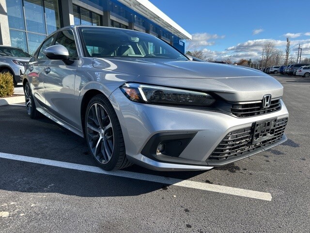 2023 Honda Civic Touring photo 3