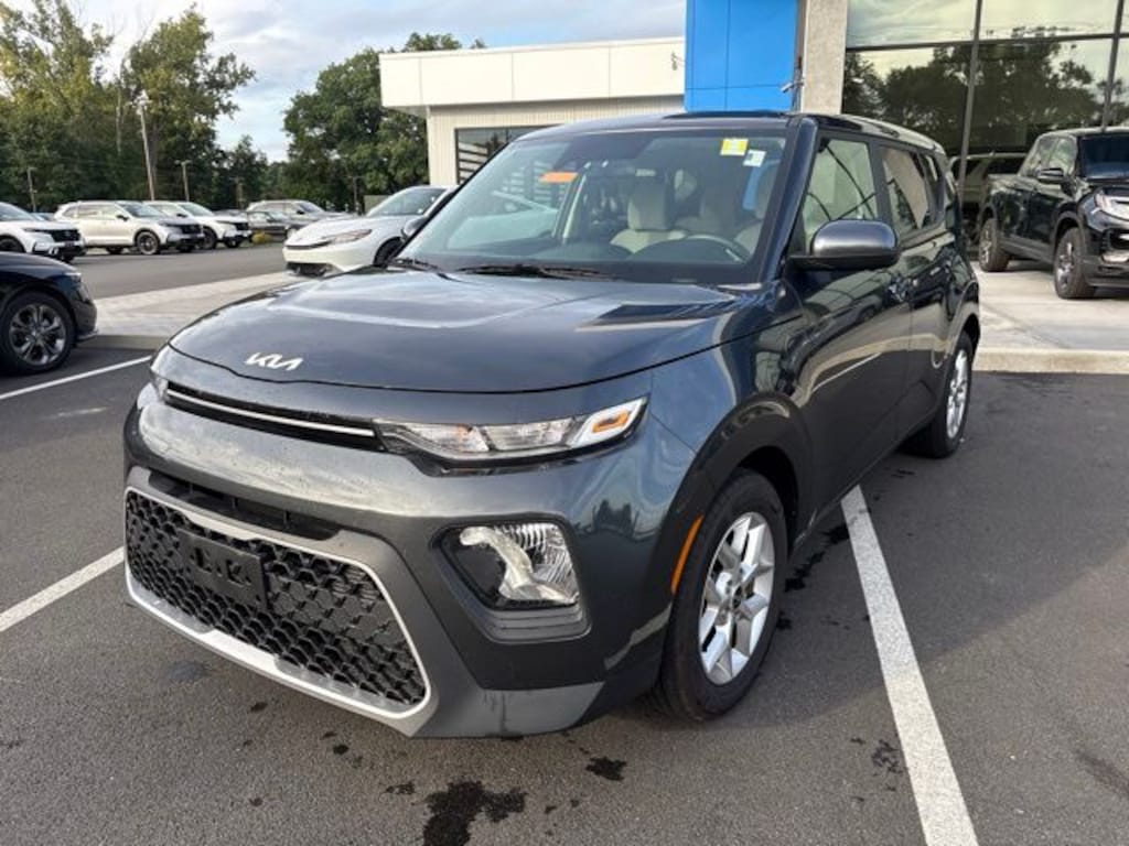 Used 2022 Kia Soul LX Hatchback