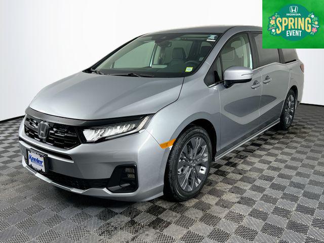 2026 Honda Odyssey Touring - Photo 2