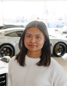 Staff member Zo Ko from 49f4f537a053