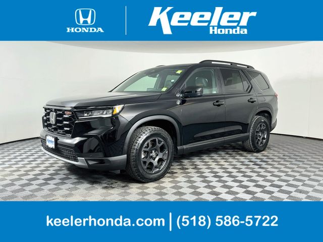 2023 Honda Pilot TrailSport AWD's photo