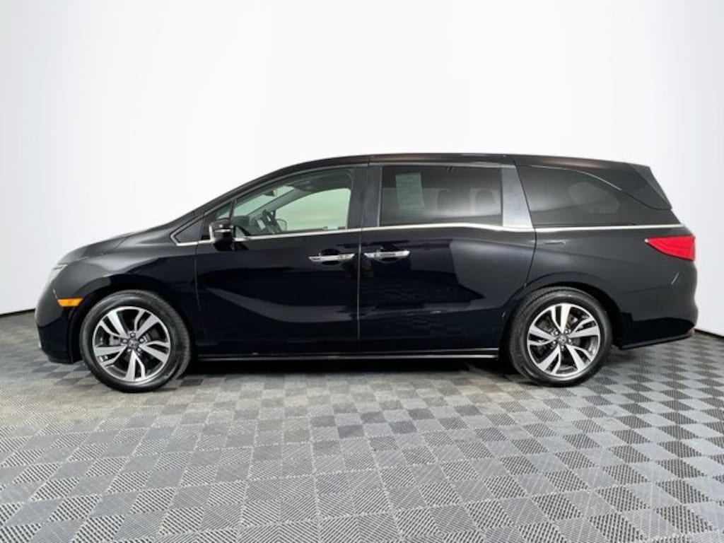 Used 2022 Honda Odyssey Touring Van